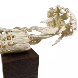 Скульптура "Океан желаний" из бивня мамонта